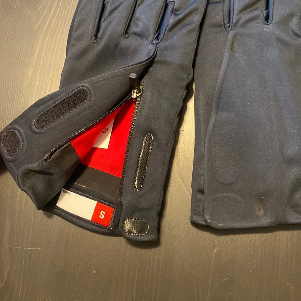 New Nike Gloves with Touchscreen Fingers